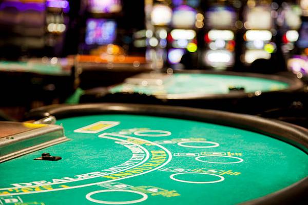 How to Find Better Casino Experiences Through แทงบอลออนไลน์